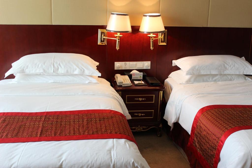 Vienna Hongqiao Airport Caobao Road 4* Shanghai